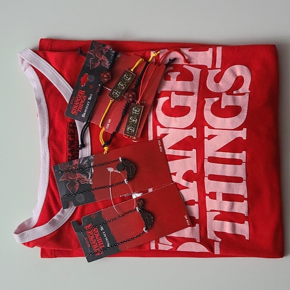 Stranger Things Merch T-shirt (L) + bracelets & necklaces (new) - Picture 13 of 13